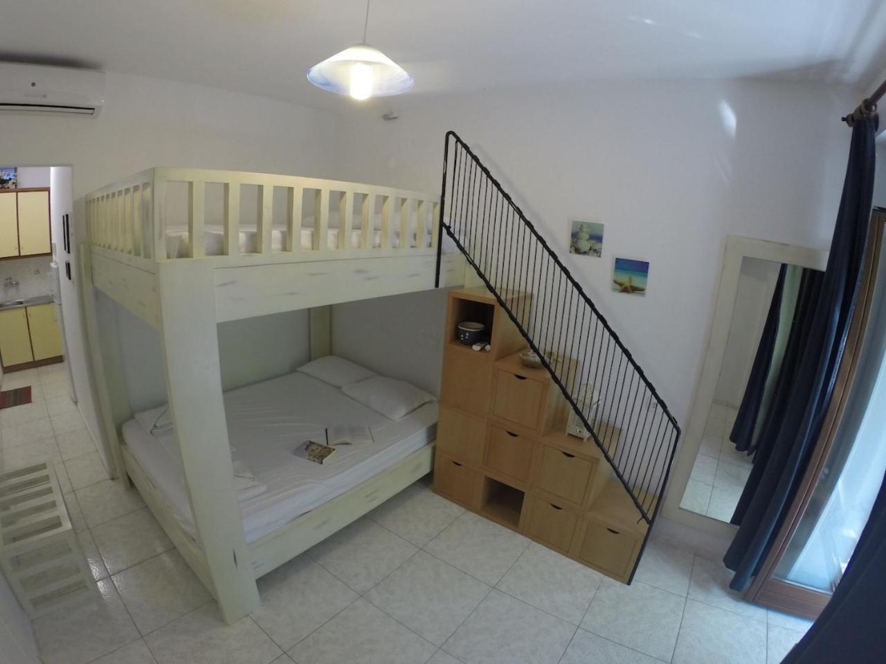 Apartment Mirto